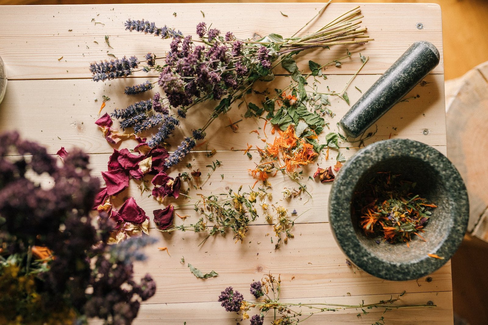 mortar and pestle set for crushing ginger