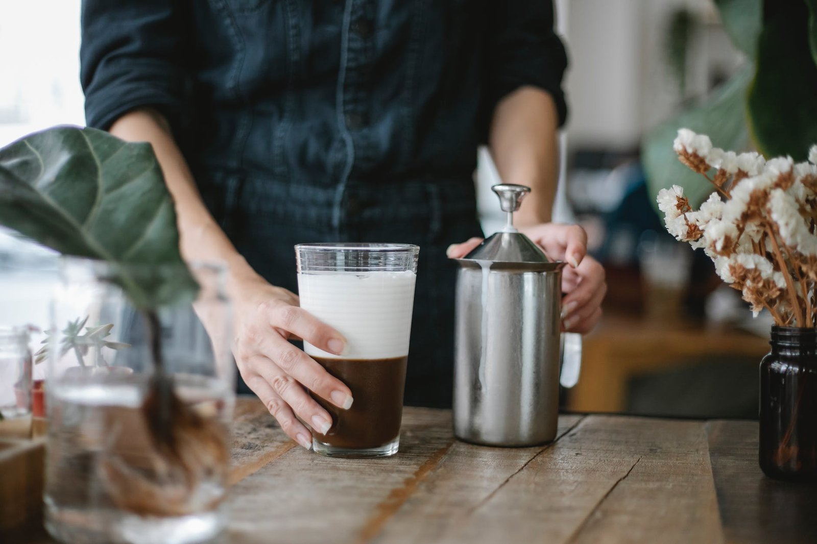 handheld milk frother battery operated